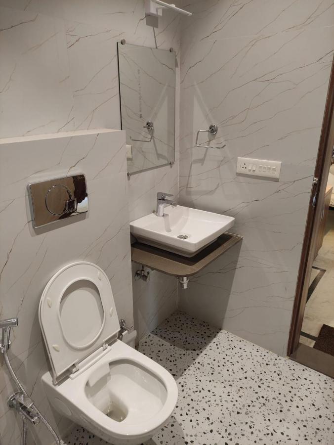 Vatika Homestay Варанасі Екстер'єр фото
